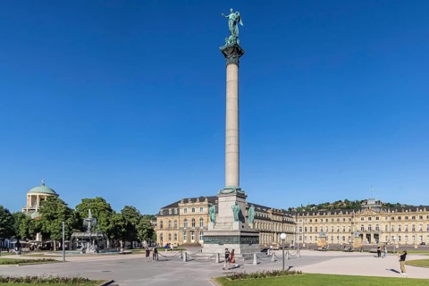 Schlossplatz Stuttgart with New Palace, Victory Column with the Roman goddess Concordia. Stuttgart,