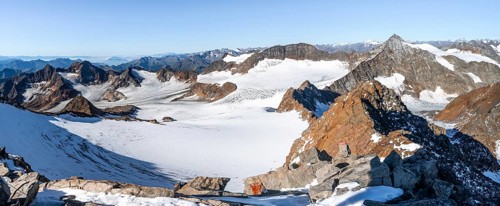 Mountain panorama at the Wilder Freiger summit, picturesque high mountain landscape with rocky