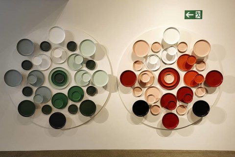 Wall decoration, ceramics, different coloured wall plates, play of colours, red, green, Vitra