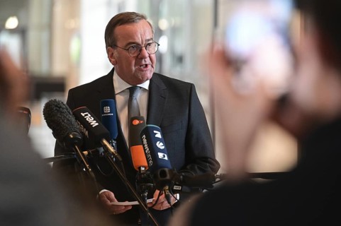 Defence Minister Boris Pistorius (SPD) informs media representatives about the increase in the