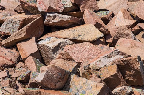 Boulders of BohuslÃ¤n granite near Lysekil, BohuslÃ¤n, VÃ¤stra Götalands lÃ¤n, Sweden, Scandinavia