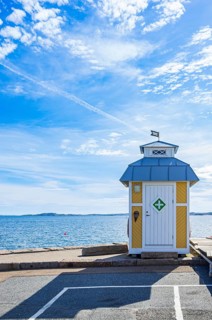 Wooden hut with first aid at the pier in Lysekil harbour, BohuslÃ¤n, VÃ¤stra Götalands lÃ¤n,