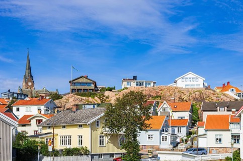 View from the quay in the south to the houses and church of Lysekil, BohuslÃ¤n, VÃ¤stra Götalands