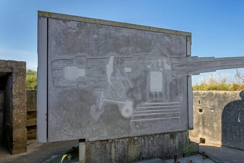 Artillery platform with reconstructed German WWI gun at Battery Aachen, Raversyde Atlantikwall,