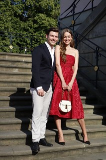 Lion Wasczyk and Lisa Rosa BrÃ¤utigam arriving at Charles Gounod's Roméo et Juliette after William