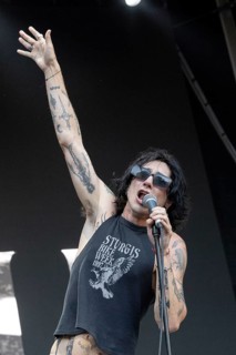 Remington Leith, singer, frontman, Palace Royale, rock band, USA, live open air at the Citadel
