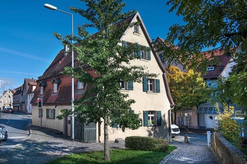Former customs house and residence of the customs officer, 18th century, Hersbrucker Straße 3, Lauf