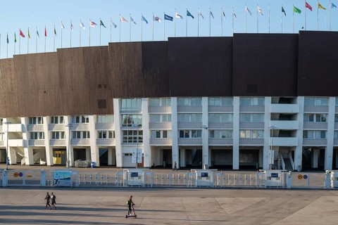 Olympic stadium with flags on the roof, architects Yrjö Lindegren and Toivo Jäntti, Helsinki,