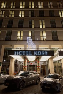 Hotel Kö 59, 5-star luxury hotel, Christmas decoration at the entrance, evening, Düsseldorf, North