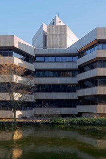 Rank-Xerox House, Brutalist office building, exposed concrete façade, Hentrich, Petschnigg und