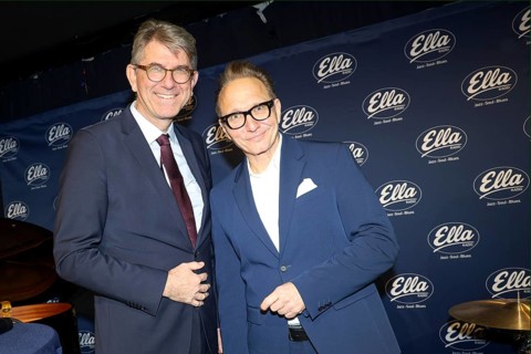 Station manager Oliver Dunk and the Federal Government Commissioner for Culture and the Media (BKM)