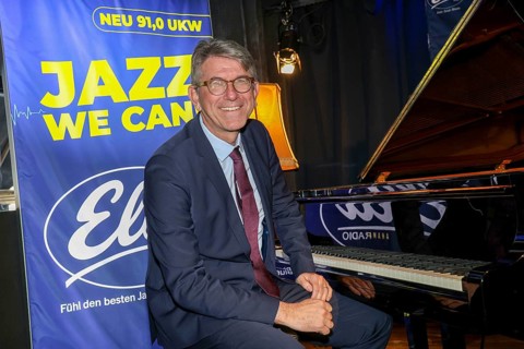 Dr Wolfram Weimer (Federal Government Commissioner for Culture and the Media, BKM) and Ella Radio