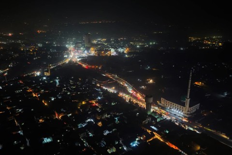In Damascus, Syria, on December 29, 2025, nighttime drone footage shows the Syrian capital fully