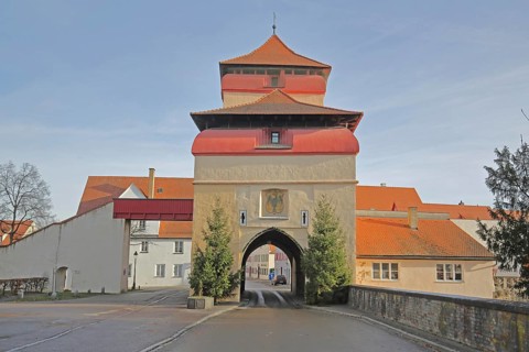 Berger Tor built 15th century, city gate, city tower with historic city wall with rampart and city