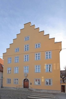 Becksche Buchdruckerei building with stepped gable, Nördlingen, Bavaria, Germany