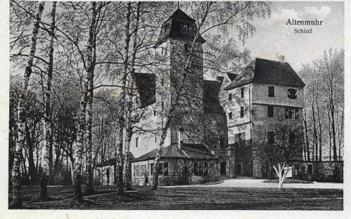 Altenmuhr Castle, moated castle from the 12th century in the village of Altenmuhr,