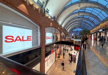 Interior view of the Volme Gallery at dusk, Hagen, Ruhr area, North Rhine-Westphalia, Germany