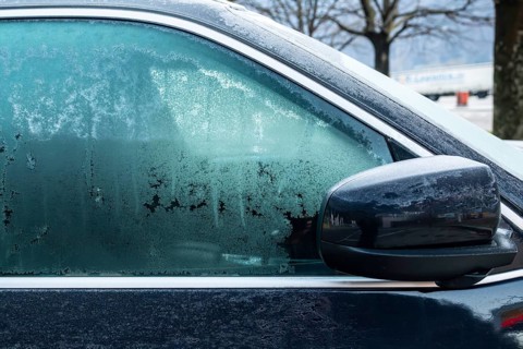 Auto Seitenfenster Frost, Lugano, Tessin, Switzerland