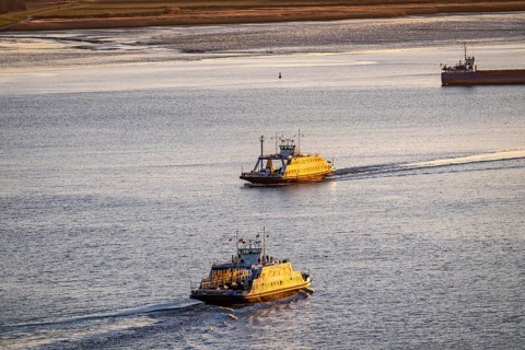 Weser ferry, ferry vessel Bremerhaven in the mouth of the Weser, connects Bremerhaven with