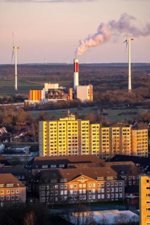 Müll-Heiz-power plant Bremerhaven, waste incineration plant that generates electricity and district