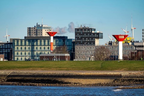 Skyline of Bremerhaven, seen across the Weser, building of the Alfred Wegener Institute, Helmholtz