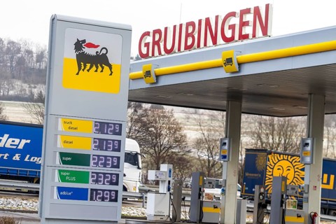Fill up at Agip on the motorway. High prices on the A8 motorway near Gruibingen, Baden-Württemberg,