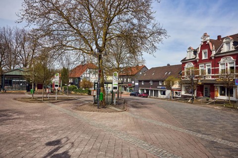 Niedersprockhövel church bus stop, bus platform, general architecture, houses, residential