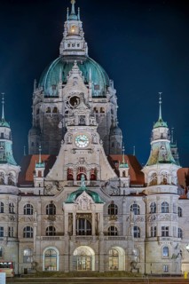 New town hall illuminates Hanover Germany