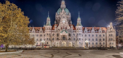 New town hall illuminates Hanover Germany