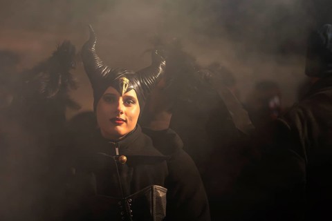 Teufelin, woman with horns and wings, fog, murmuring, winter, Waldburg Castle, Allgäu,