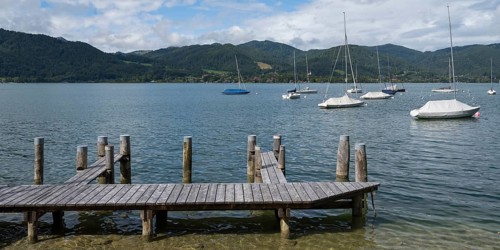 Jetty and boats on Tegernsee, town of Tegernsee, Upper Bavaria, Bavaria, Germany