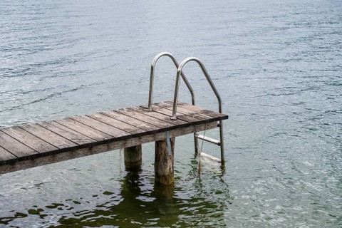 Badesteg am Ufer des Tegernsee, Upper Bavaria, Bavaria, Germany