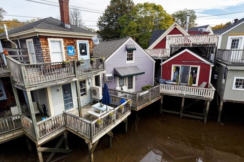 Colourful houses on stilts, Kennebunk River, Tidal River, Kennebunkport, Maine, New England, USA