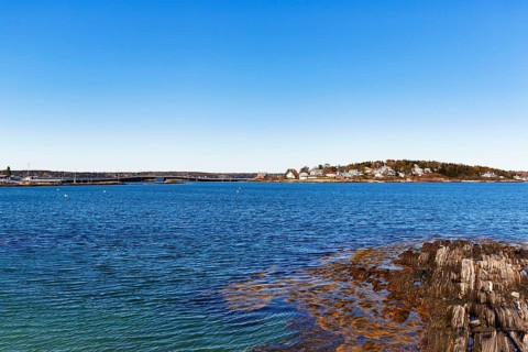 Shoreline, Cedar Beach, Harpswell, Cumberland County, Casco Bay, Atlantic Ocean, Maine, New