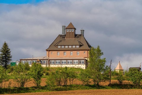 Restaurant und Bergbaude Schwartenberghaus, Schwartenberg, ridge trail through the Ore Mountains,