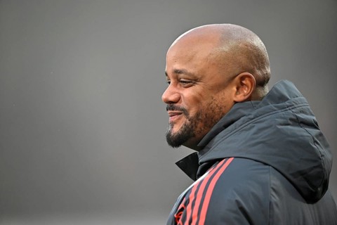 Coach coach Vincent Kompany FC Bayern Munich FCB portrait smiling Voith-Arena, Heidenheim,