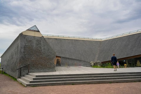 Naturum Nature Conservation Information Center at Vogelsee Tåkern, modern building with pitched