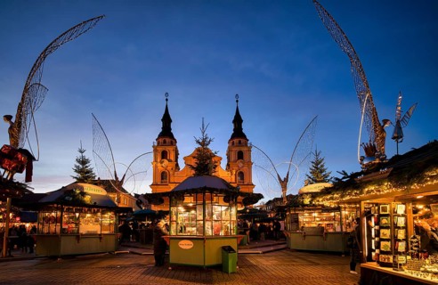 Protestant City Church, angel figure, angel motif, baroque Christmas market, blue hour, dusk,