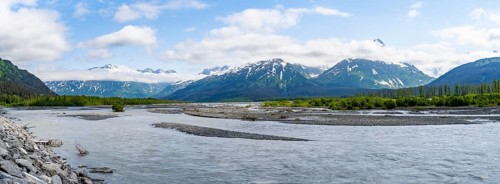 Lowe River, mountainous landscape on Richardson Highway near Valdez, Chugach Mountains, Alaska, USA