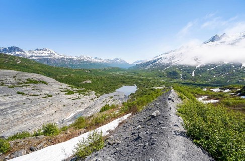 View of the wide valley of the Tsina River with mountains, Worthington Glacier Lagoon, Worthington