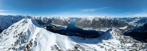Alpine panorama, aerial view, epic view of mountain landscape with snow in winter, Bärenkopf