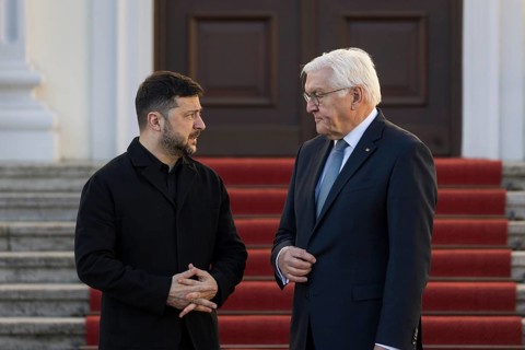 Volodymyr Selensky (President of Ukraine) and Frank-Walter Steinmeier (President of the Federal