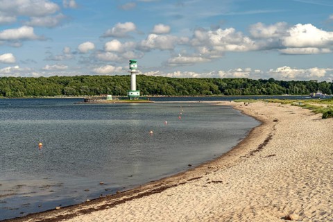 Falkensteiner Beach and Friedrichsort lighthouse on the Kiel Fjord, Kiel, Schleswig-Holstein,