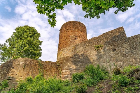 The ruins of the castle in Polle, Samtgemeinde Bodenwerder-Polle, Lower Saxony, Germany