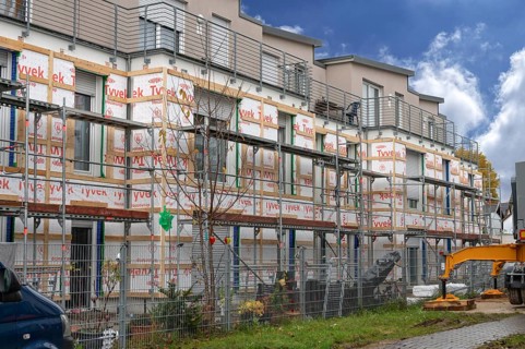 Installation of thermal insulation on a residential block, Eckental, Middle Franconia, Bavaria,