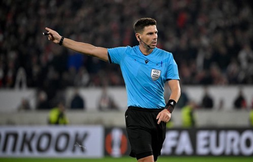 Referee Referee Marian Barbu (ROU) Gesture Gesture Europa League, MHPArena, MHP Arena Stuttgart,
