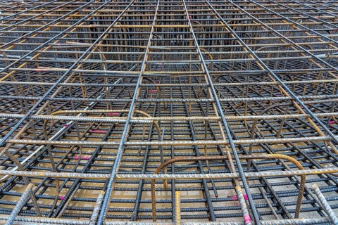 Reinforcing steel mesh for the reinforced concrete foundation of a wind turbine, a mesh of rebar