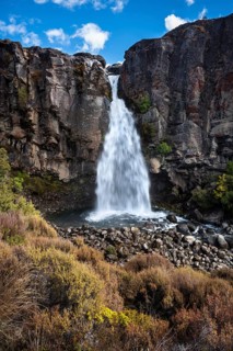 Taranaki Falls waterfall, Tama Lake Walk (Tama Lakes Track) . Tongariro National Park, North