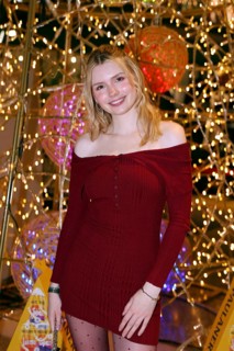 Eva Bloss, 5th Charity Celebrity Pack 2025 campaign for street sweeps e.V. at Bikini Berlin, 26.11