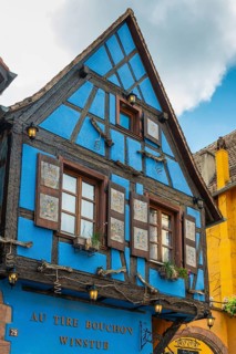 Colourful historic houses in the old town of Riquewihr, Ellsass